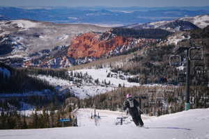 View of mountain feature