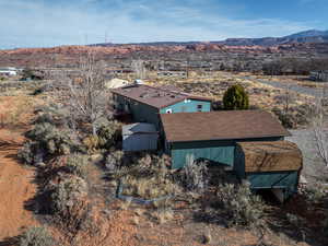 Aerial view with a mountain view