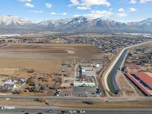 Bird's eye view featuring a mountain view