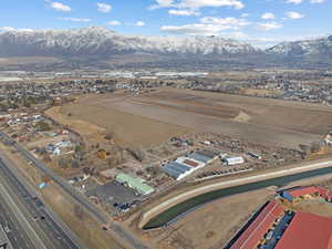 Bird's eye view with a mountain view