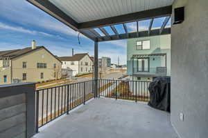 Balcony featuring grilling area