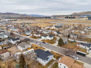 Bird's eye view with a mountain view