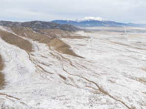 View of mountain feature