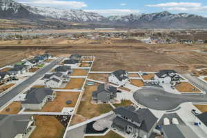 Drone / aerial view featuring a mountain view