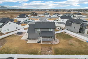 Aerial view with a mountain view