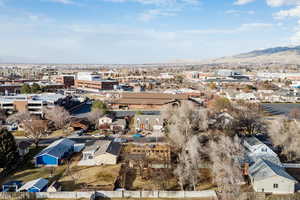 Bird's eye view featuring a mountain view