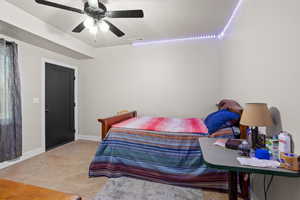 Bedroom with ceiling fan