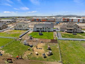 Bird's eye view with a mountain view