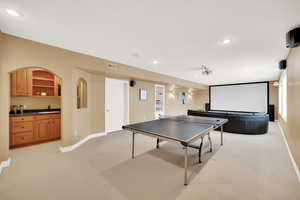 Basement Rec room with wet bar