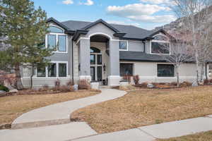 View of front facade with a front lawn