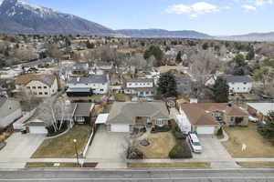 Aerial view with a mountain view