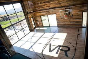 View of sport court featuring a mountain view