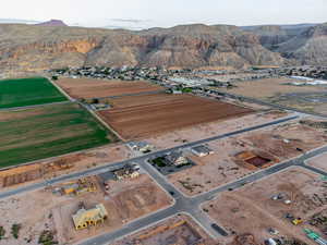 Drone / aerial view featuring a mountain view