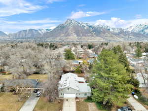 View of mountain feature