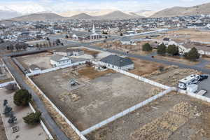 Bird's eye view featuring a mountain view