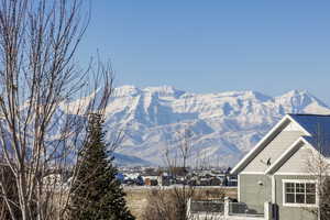 View of mountain feature