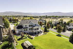 Aerial view with a mountain view