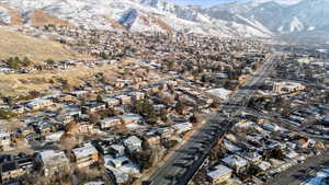 Bird's eye view featuring a mountain view