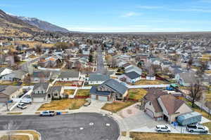 Aerial view with a mountain view