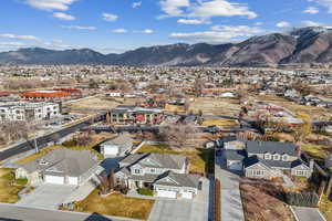 Bird's eye view with a mountain view