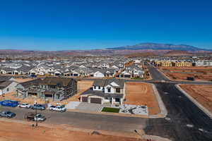 Aerial view with a mountain view