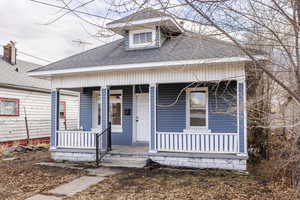 View of front of property featuring a porch