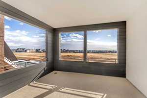 Skyroom Balcony-Hot Tub Ready