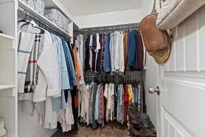 Primary bedroom Walk-in closet