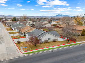 Drone / aerial view featuring a mountain view