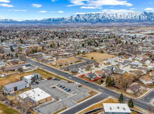 Aerial view with a mountain view