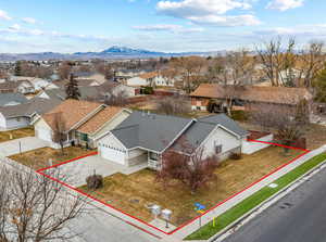 Drone / aerial view featuring a mountain view