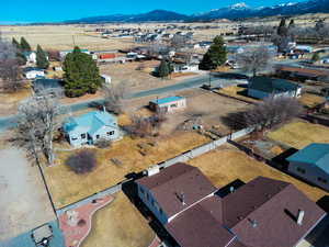 Bird's eye view featuring a mountain view