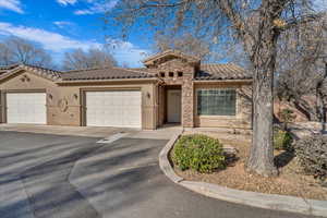 View of front of house featuring a garage