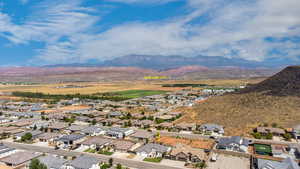 Bird's eye view with a mountain view