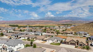 Bird's eye view with a mountain view