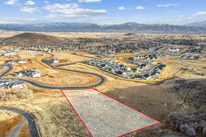 Aerial view with a mountain view