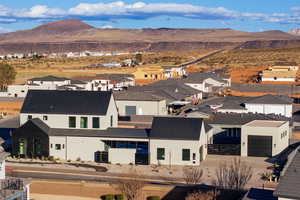 Bird's eye view with a mountain view