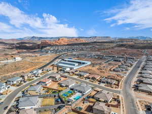 Aerial view with a mountain view