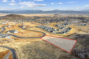 Aerial view with a mountain view