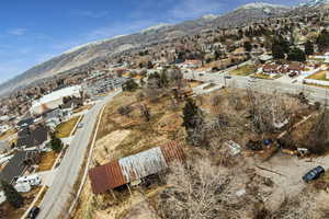 Aerial view with a mountain view