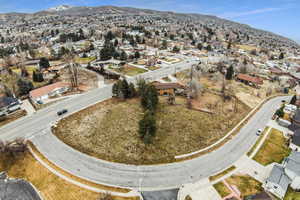 Bird's eye view featuring a mountain view