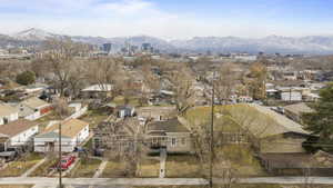 Aerial view with a mountain view