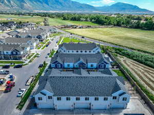 Drone / aerial view featuring a mountain view