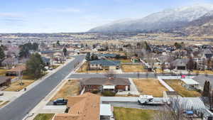 Aerial view with a mountain view