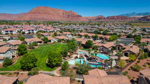 Clubhouse, Resort Pools, Large Grass Common Area