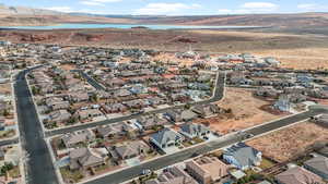 Aerial view with a mountain view