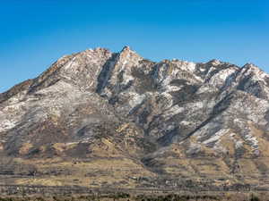 View of mountain feature