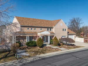 View of front property