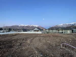 View of yard featuring a mountain view