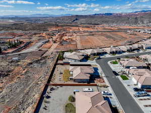 Drone / aerial view featuring a mountain view